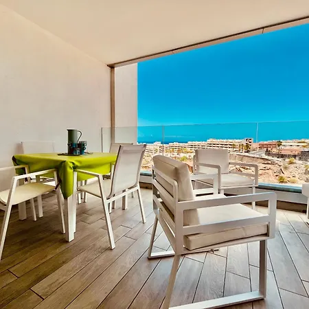 Ocean Garden Apartment *