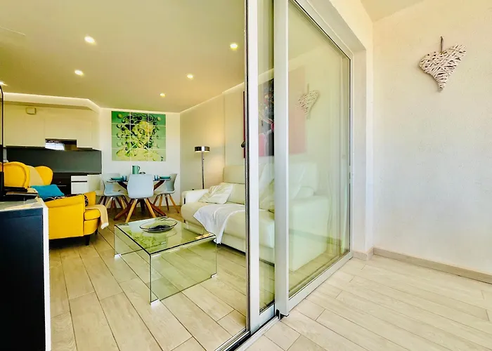 Апартаменти Ocean Garden Адехе